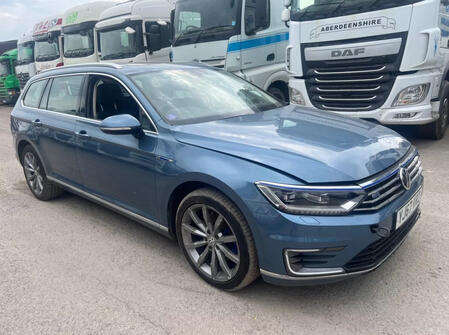 VOLKSWAGEN PASSAT 1.4 TSI GTE Advance