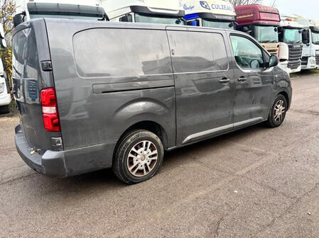 VAUXHALL VIVARO 1.5 Turbo D 2900 Sportive