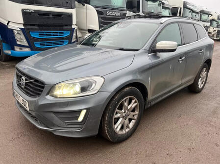 VOLVO XC60 2.4 R-Design Lux Nav D4 AWD